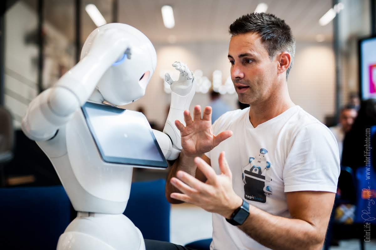 #TECH is Magic : Quand la Tech vous joue des tours et vous fait vivre une nouvelle réalité project image